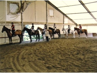  Dos centros ecuestres en Milán